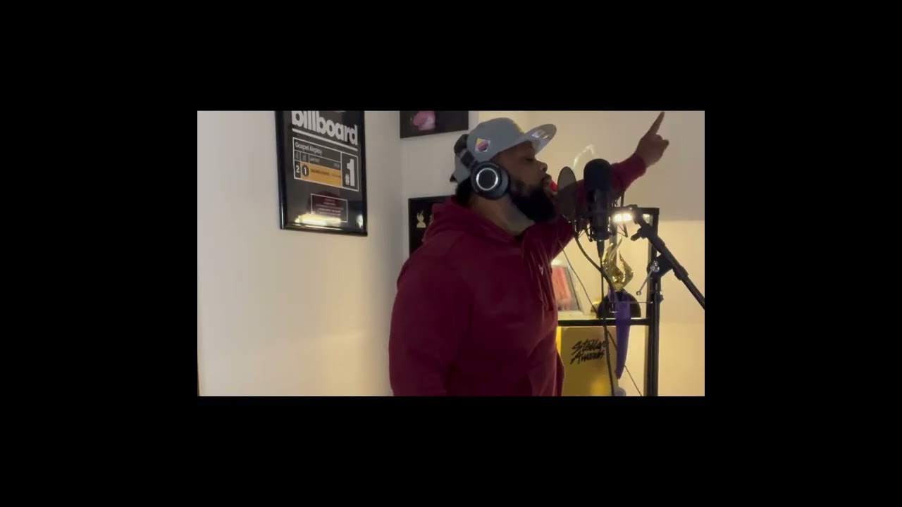 Zacardi Cortez-Come In-Live at the Museum