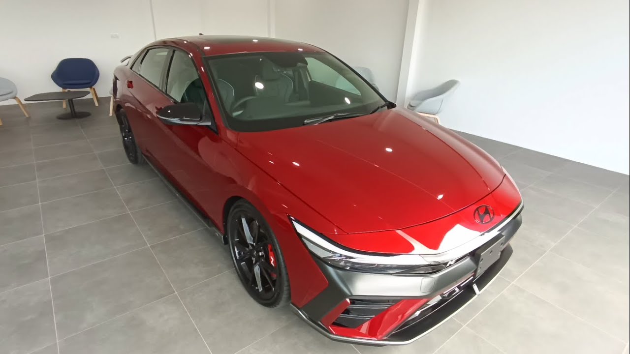 Hyundai Elantra N red 2.0T 8AT facelift (CN7) walkaround (Brunei)