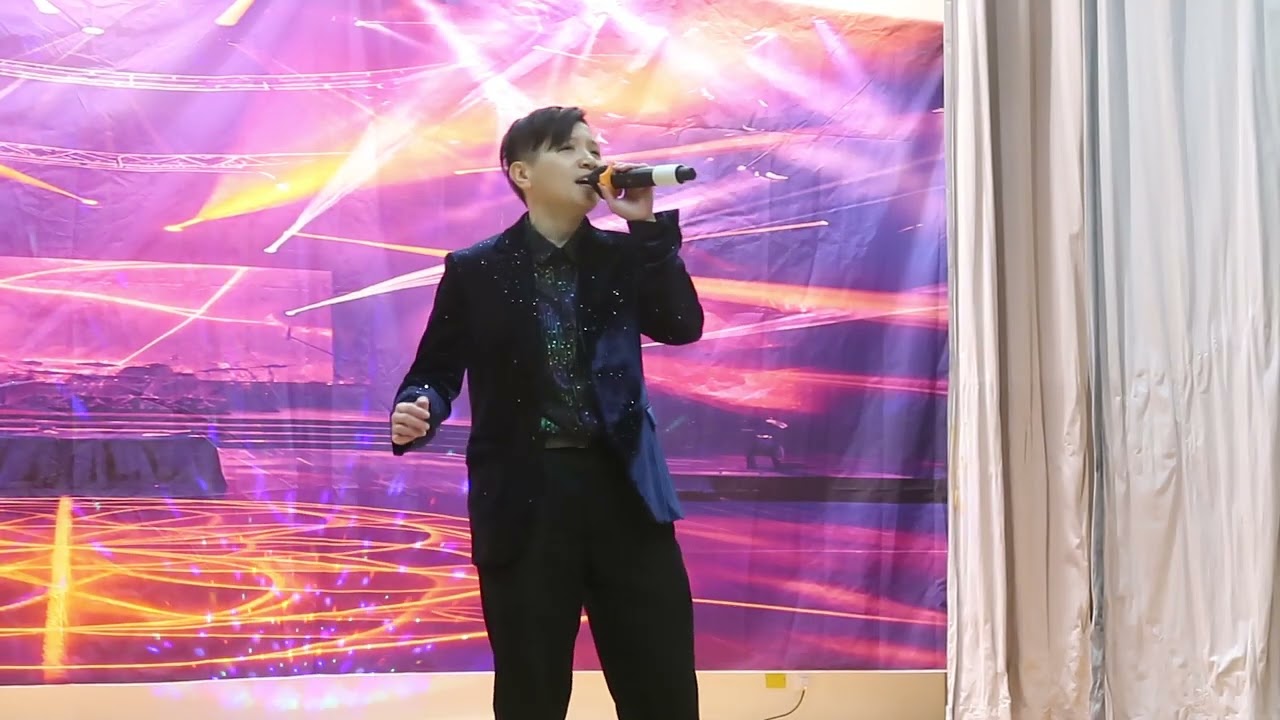 Civilized culture - Singing 放不低 (251214 MVI 1541)