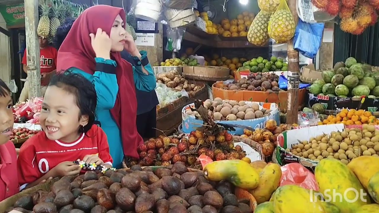 Belanja buah2han di pasar Ciroyom 