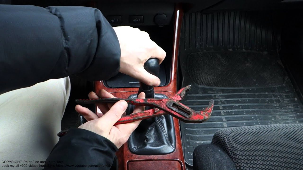 How to replace gear stick knob Toyota cars. Manual transmission. Years 2000-2015