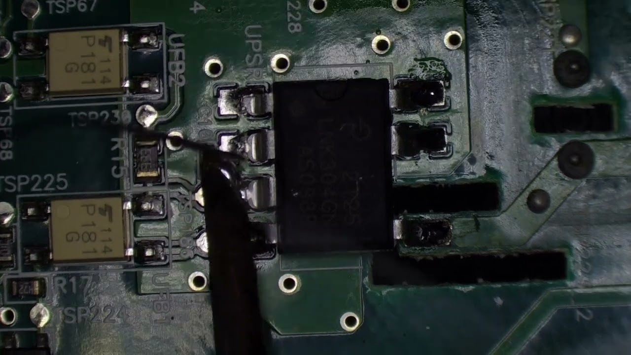 Plaque à induction SIEMENS EH679MN11/01 avec une erreur 