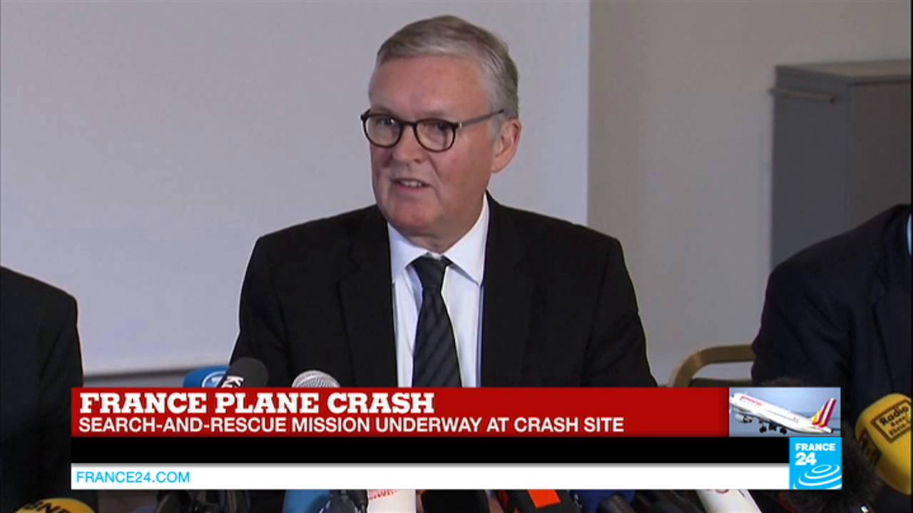 CRASH IN THE ALPS - Germanwings CEO gives a conference on Alps plane crash