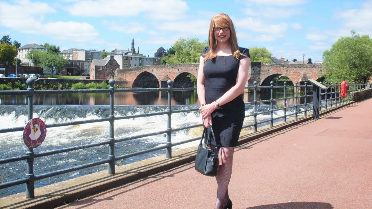 Out of Office  (Transvestite / Crossdresser)