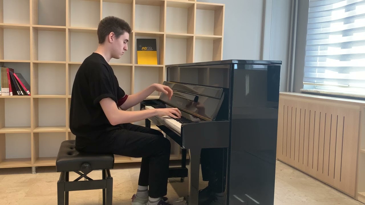 Güzel Sanatlar Liseleri 3. Piyano Yarışma İkincisi Can ÜNAL - F. Chopin Valse Op. Posth B.56 e moll