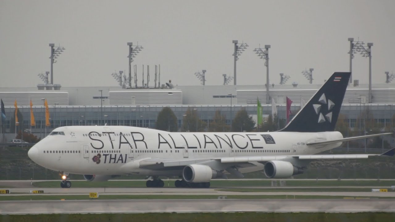 Thai Airways Star Alliance Livery Boeing 747-4D7 HS-TGW departure at Munich Airport