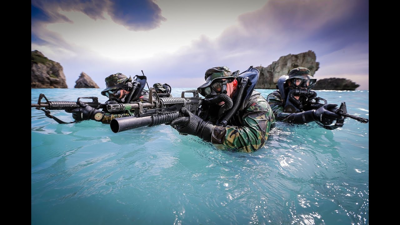 DESTACAMENTO DE AÇÕES ESPECIAIS - DESEMBARQUE A PARTIR DE SUBMARINO