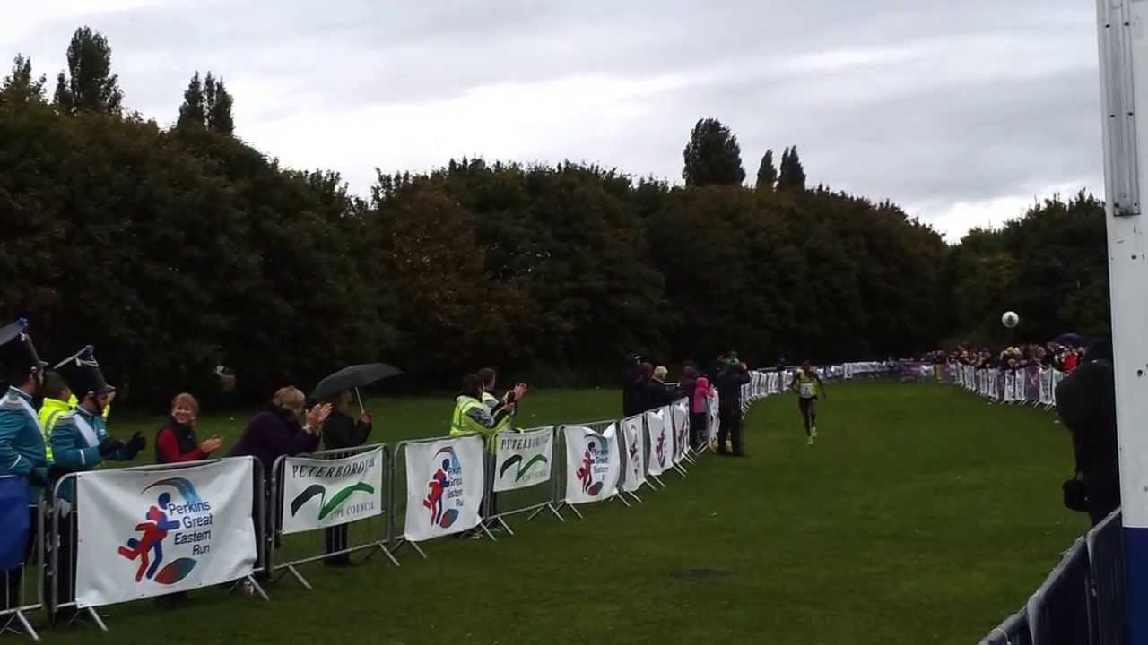 Nicholas Kirui winning the 2013 Perkins Great Eastern Run