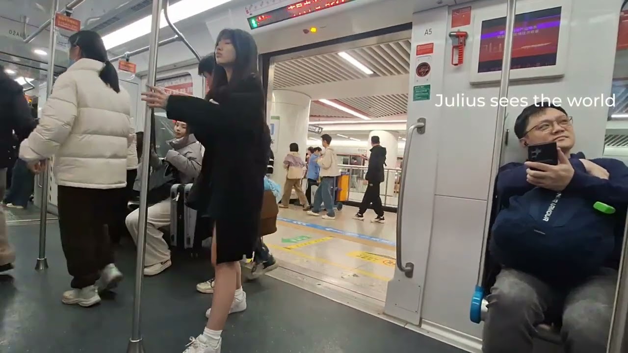 [同一個站不同感覺] 東莞軌道交通2號綫中車浦鎮CIVAS列車 (2x025-026)東城至西平行車片段