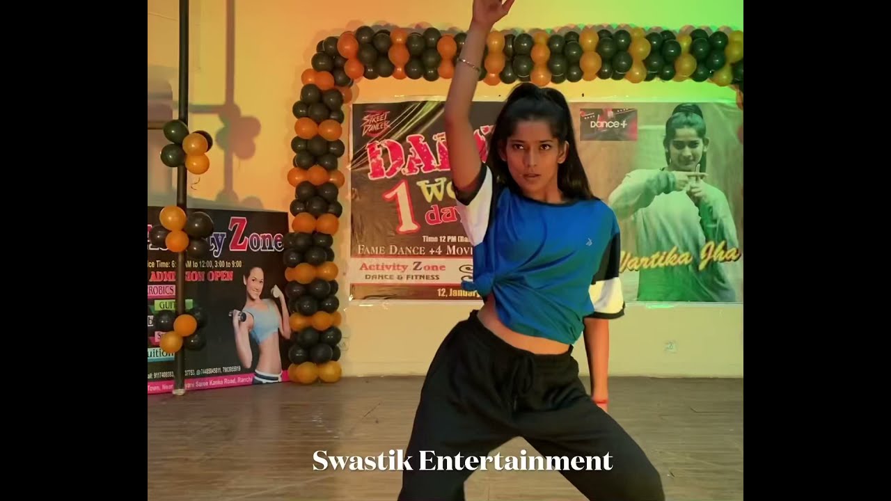 Vartika Jha Dance Performance Gali Gali Maine | Workshop | Swastik Entertainment