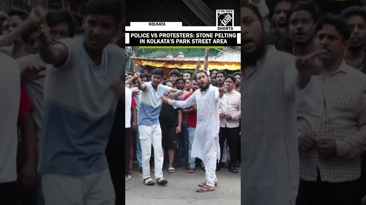 Stone pelting erupts after clash between Kolkata Police and protesters in Park Street, Kolkata