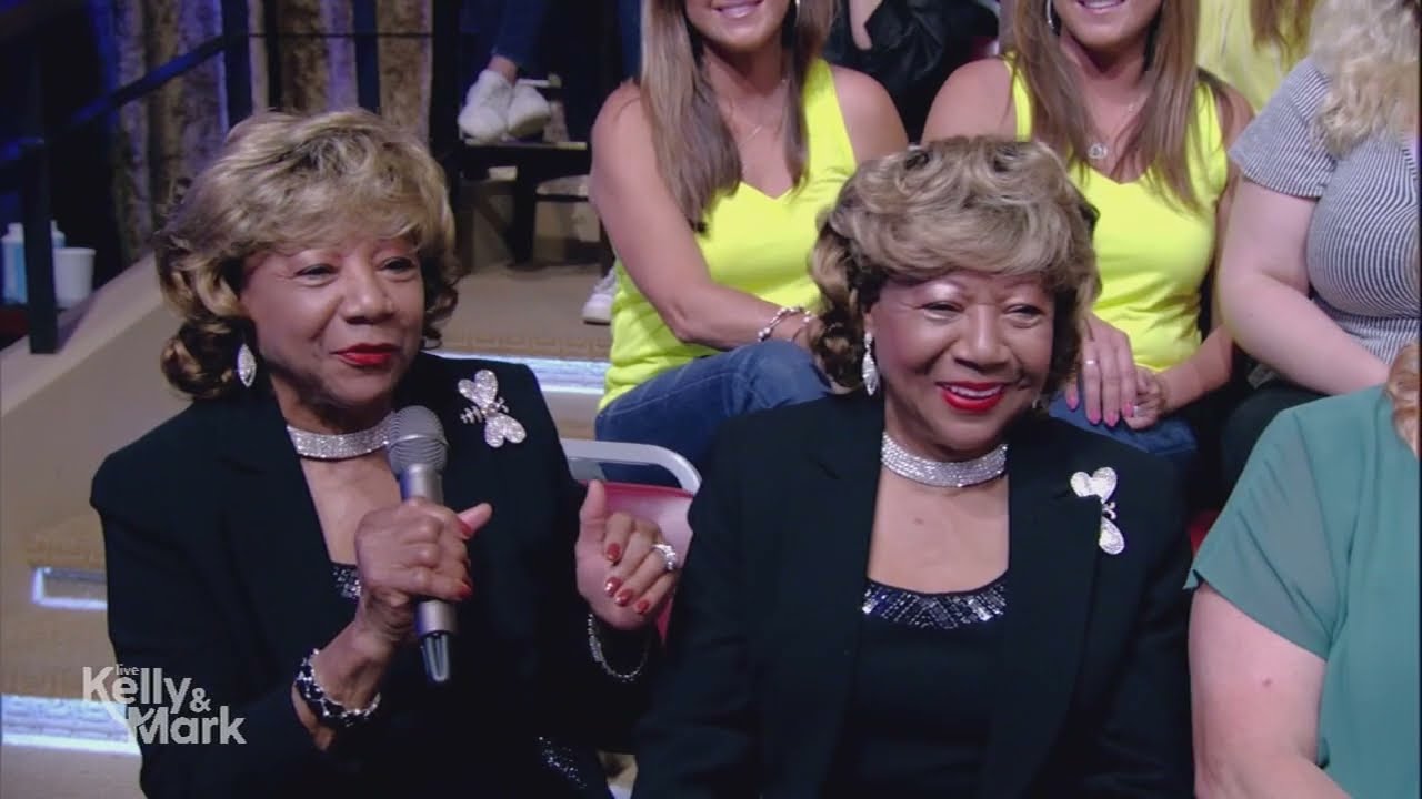 Kelly and Mark Get to Know Their Twin Audience During the Twinbox
