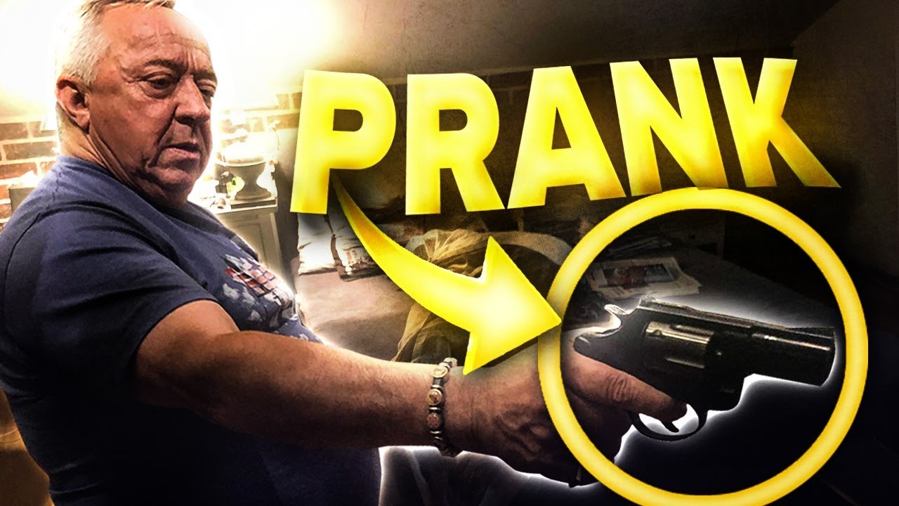 Podłożyłem odgłosy SZCZURÓW mojemu DZIADKOWI JAK SPAŁ! *użył broni z nerwów!* PRANK