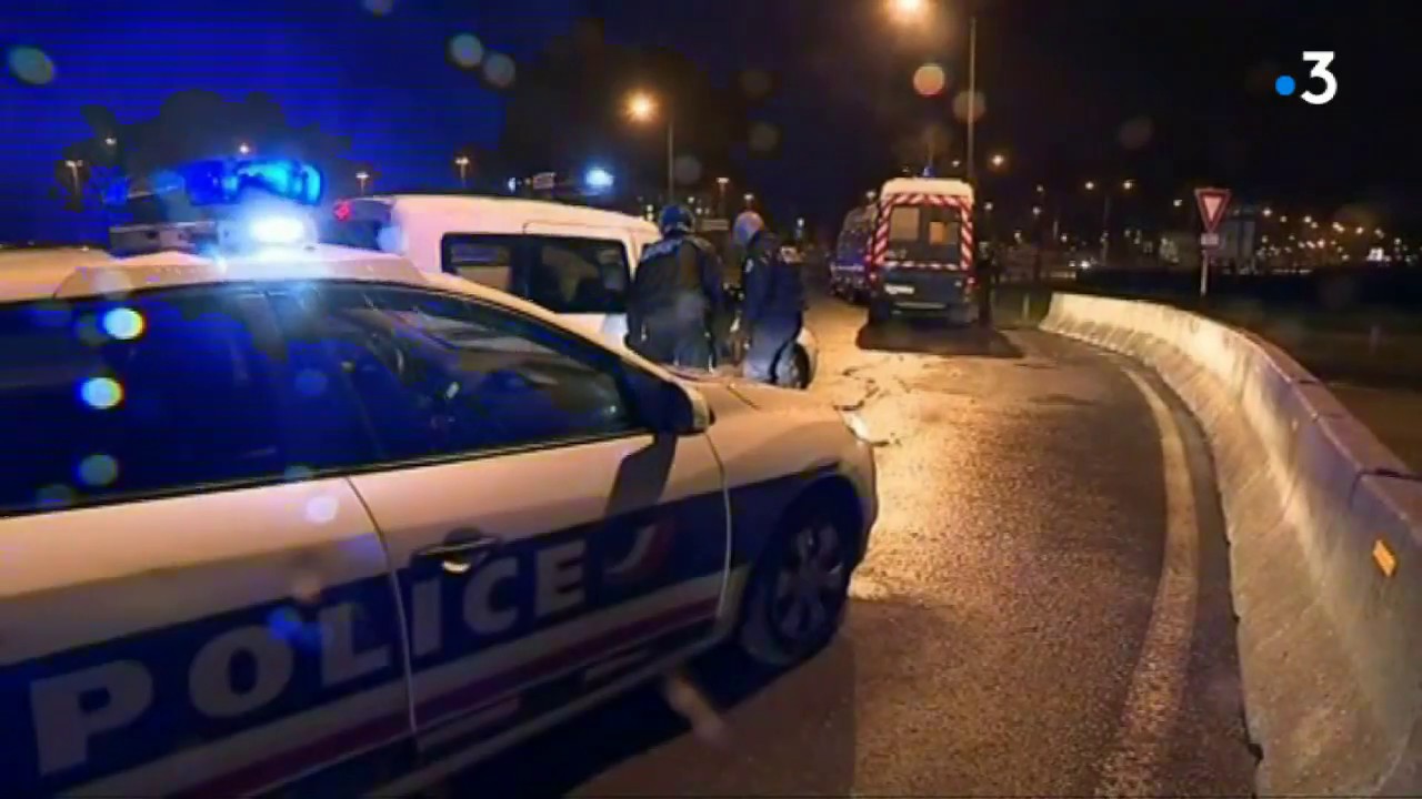 Calais :  rixes très violentes entre migrants