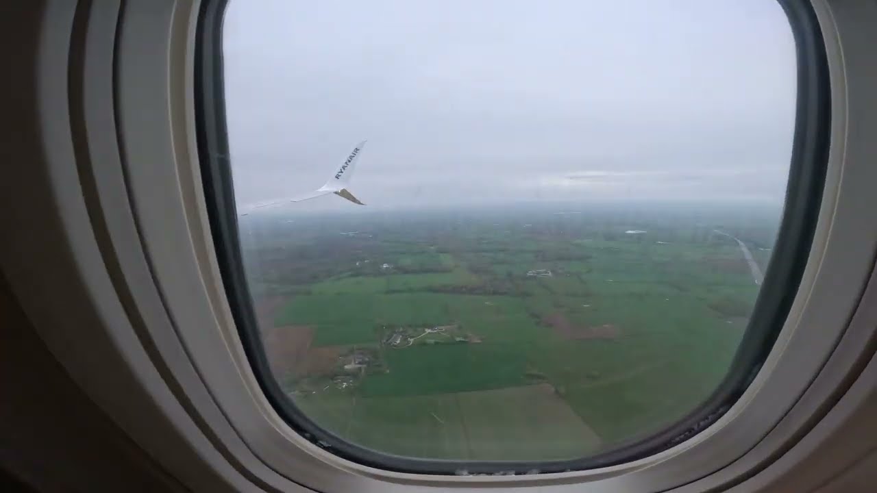 Travel vlog from Barcelona airport to Manchester airport