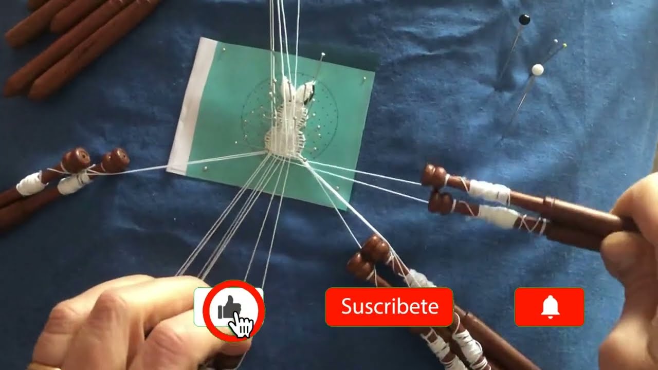 Parte 1/2 Colgante conejito🐇  de Pascual 🥚 de bolillos