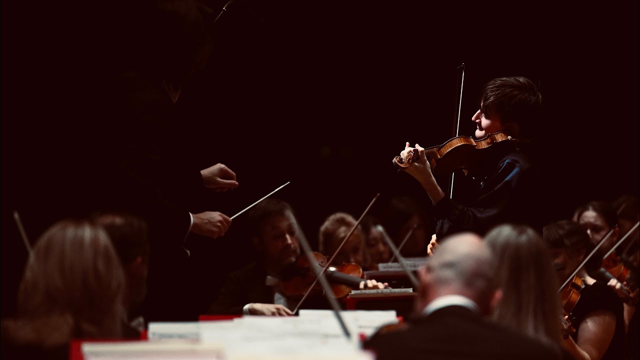 W. A. Mozart: Violin Concerto No. 1 in B Flat Major, K. 207| Leonhard Baumgartner/Dawid Runtz/Zagreb