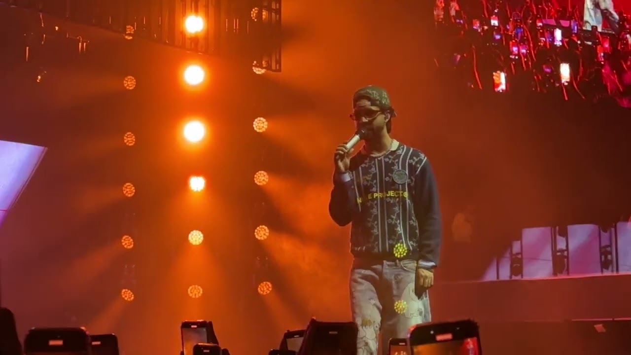 Mora - COMO HAS ESTAU? (En vivo desde Argentina, Movistar Arena)