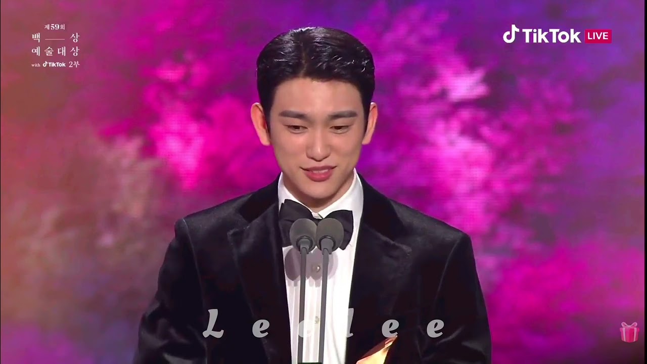Park Jinyoung & IU - Popularity Award (59th Baeksang Art Awards)
