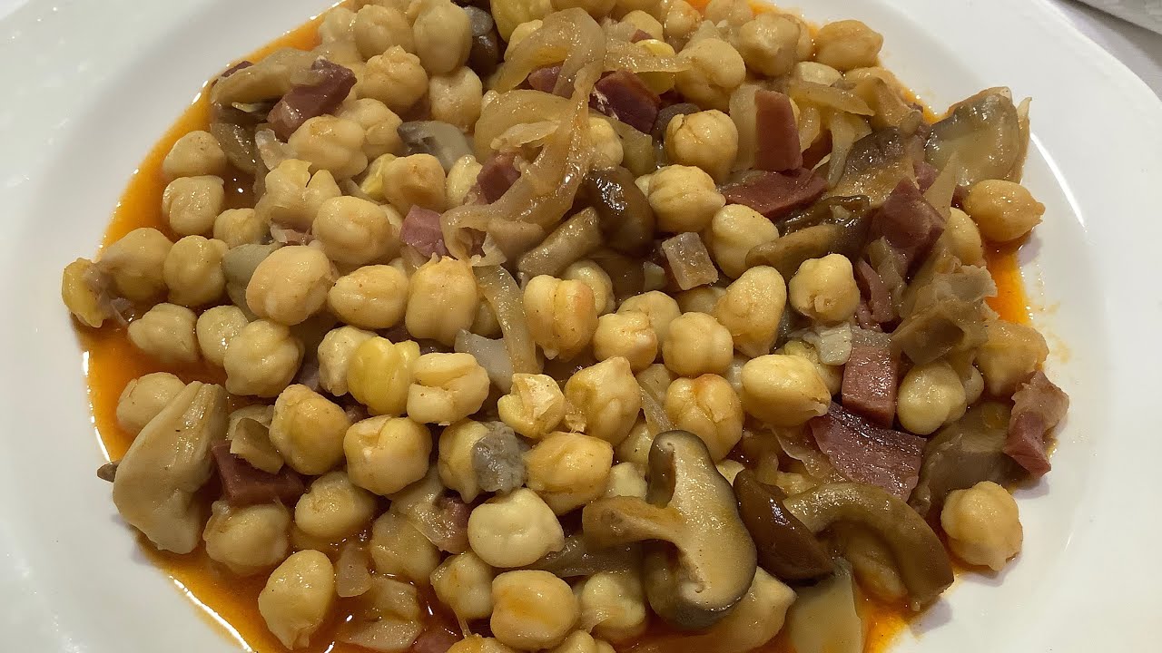 Garbanzos con jamón y setas fáciles