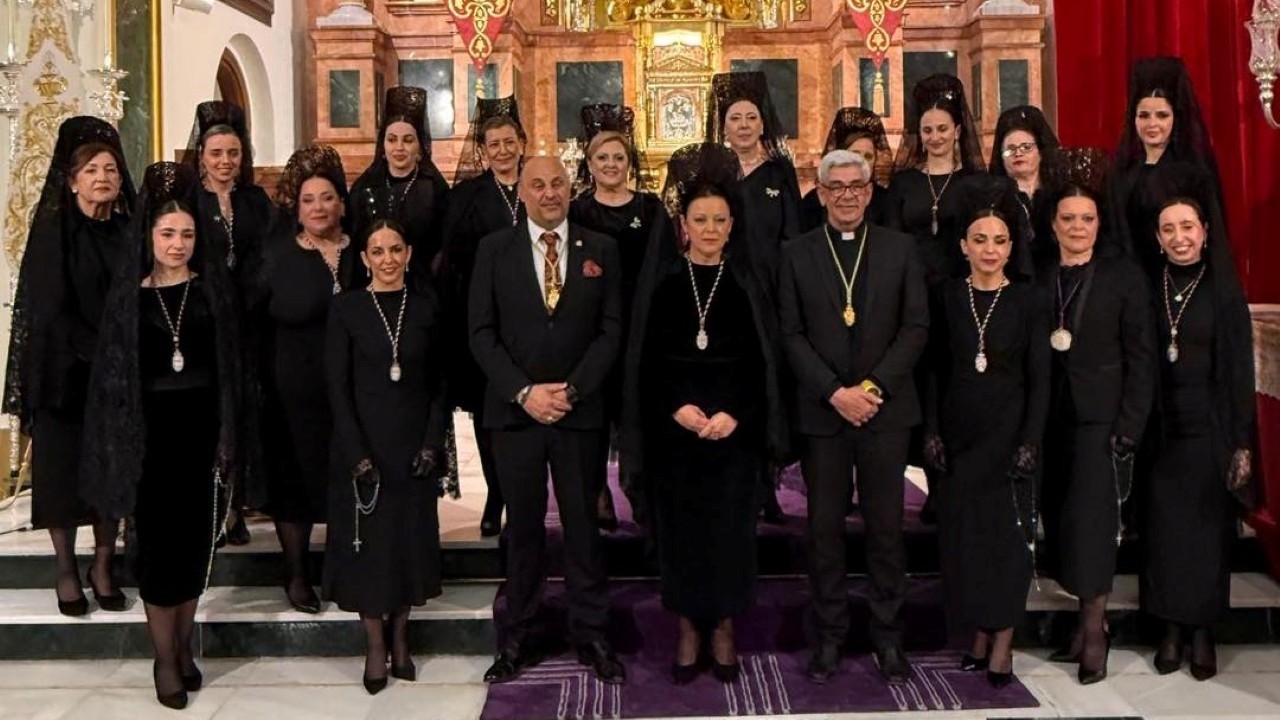 Antonia Mª Calvente pronuncia en Los Remedios la XVII Exaltación a la Mujer de Mantilla