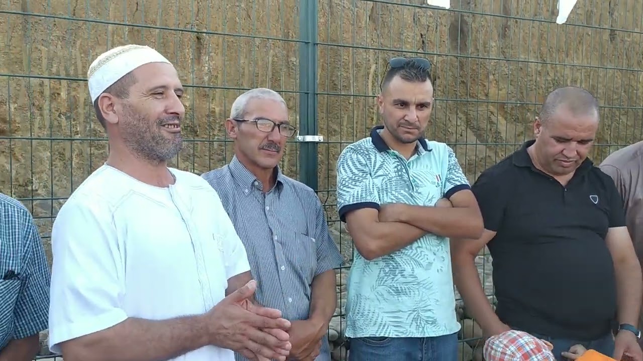 l'ouverture de stade proximité de village ouizrane