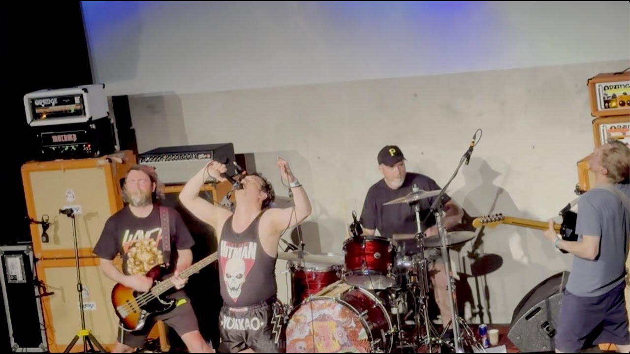 Pigs Pigs Pigs Pigs Pigs Pigs Pigs (Pigs x 7) live [Full show] @ S&auml;&auml;lchen - Berlin 27.05.2025
