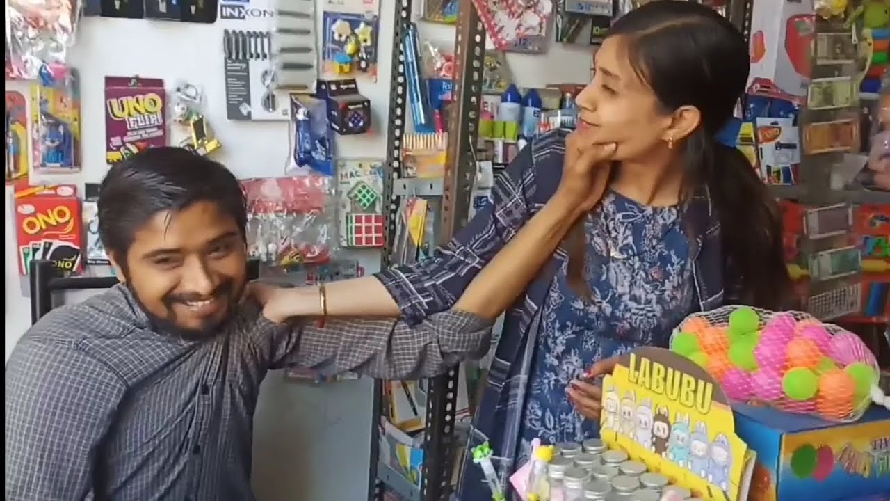 Paise k liye ladai ho gayi 😂😀 Radhe Radhe 🤗 