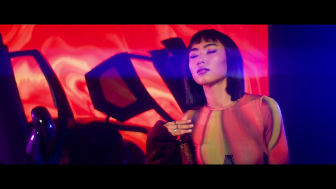 Айкын & A.Z - Аспанда  (Sūr Mūñly Aİ)  (Official Mood Video) Қазақша субтитр