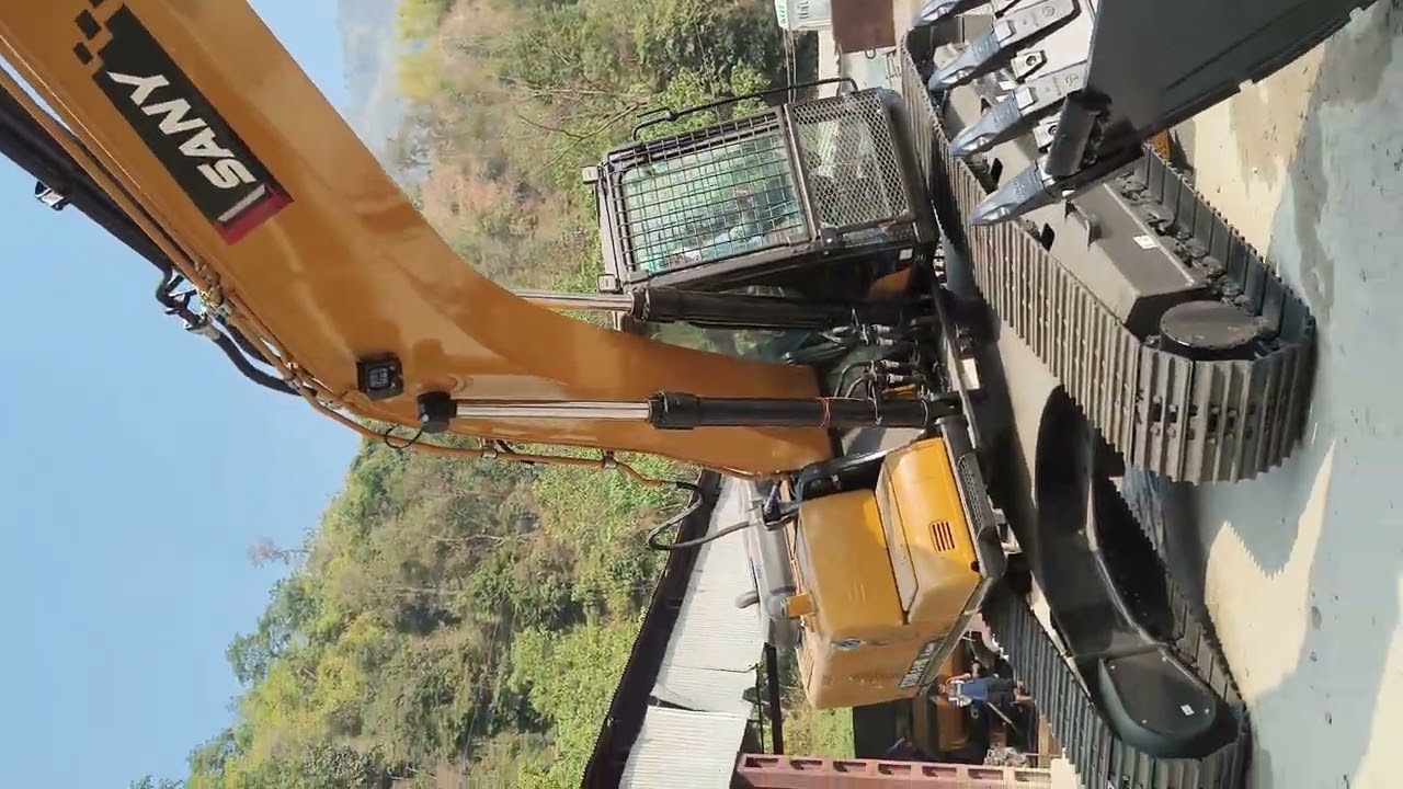 New SANY machine excavator 240 machine on loading