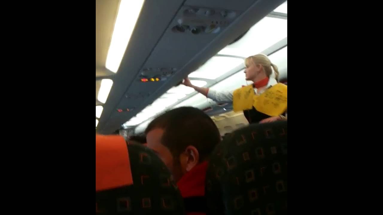 easyJet safety demostration