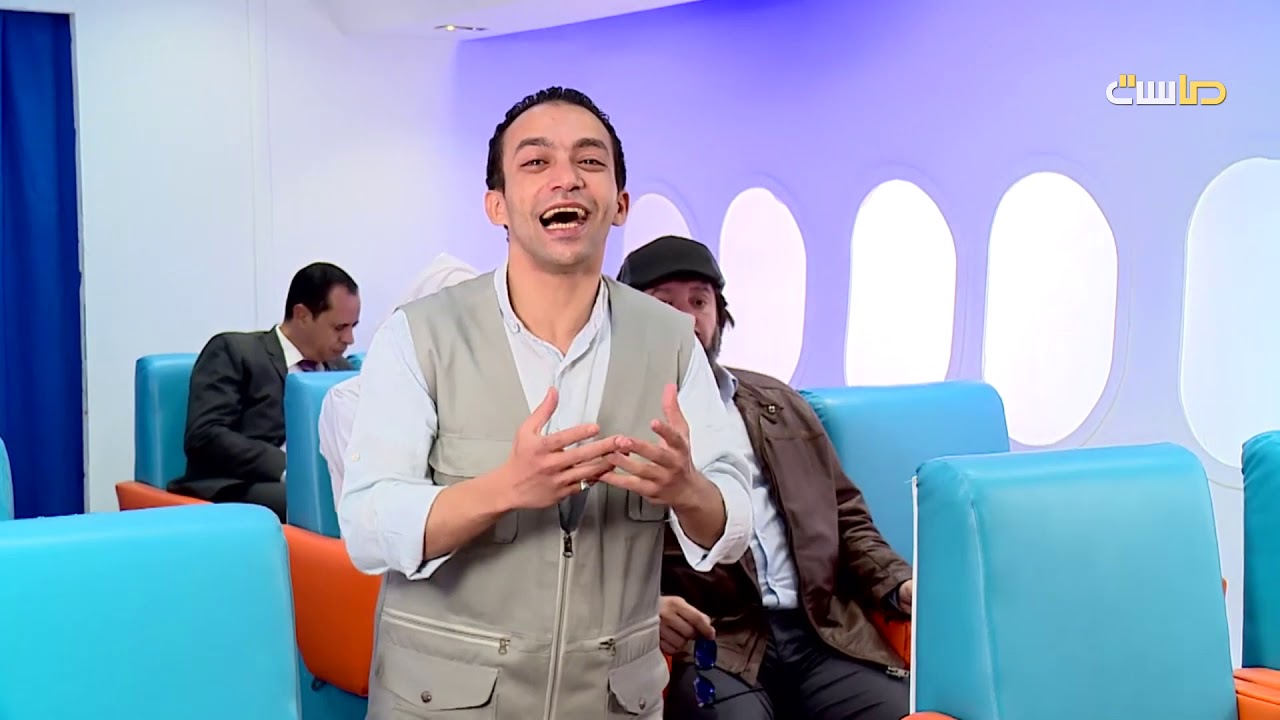 شافوا مشهور في الطيارة وصارت هذه الأحداث