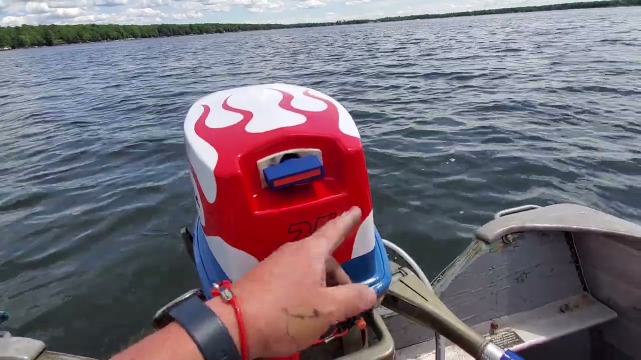 1972 Johnson (JohnErude) 25hp Outboard Motor on the Sea Nymph 14R Lake Run