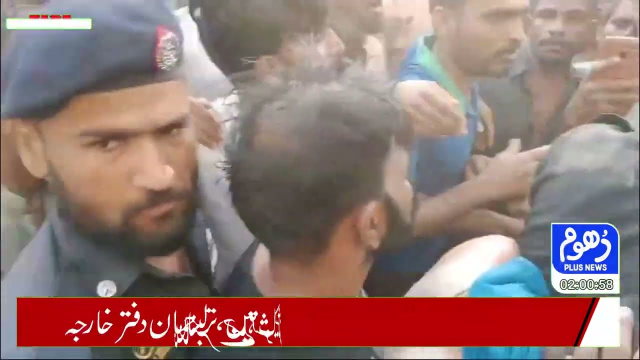 In Karachi Shah Latif Town, the Robbers were Caught by the Public. #news
