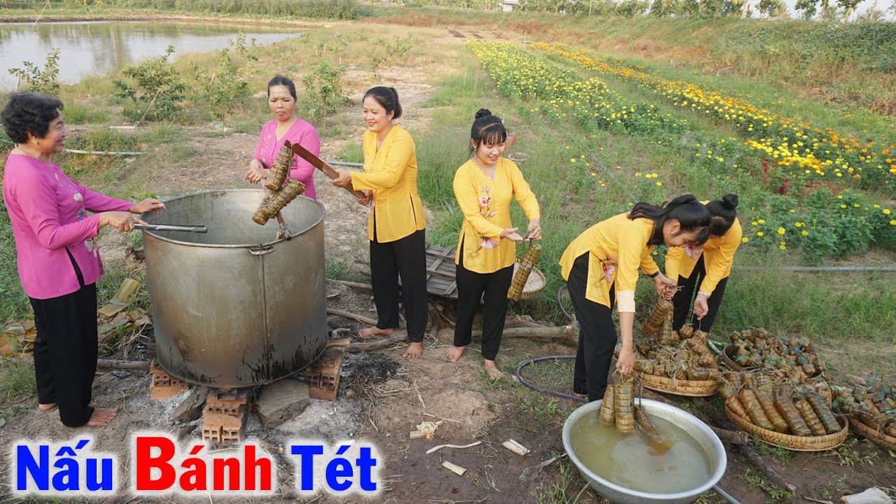 Nhộn Nhịp Không Khí Mùa Xuân, Bà Con Cô Bác Chung Vui Gói Bánh Tét Cổ Truyền Đón Tết #28
