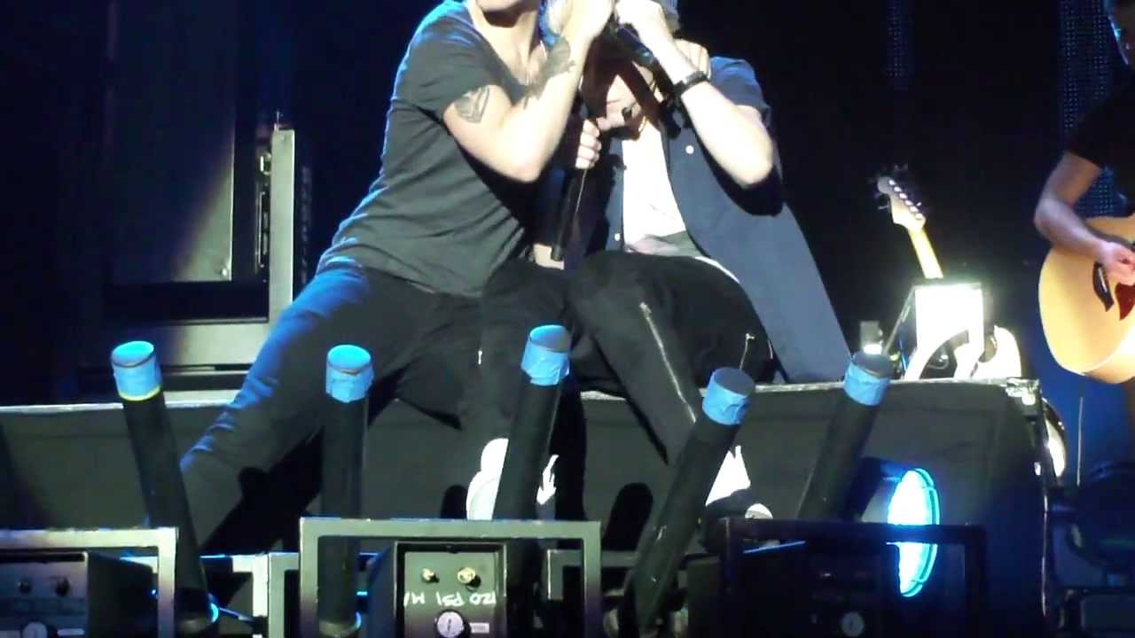 One Direction - Over Again NOUIS front row munich