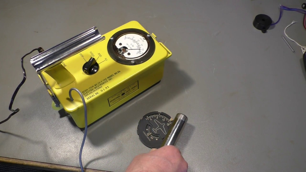 Geiger counter from 1963 - CD V-700 ENI (PWJ60)