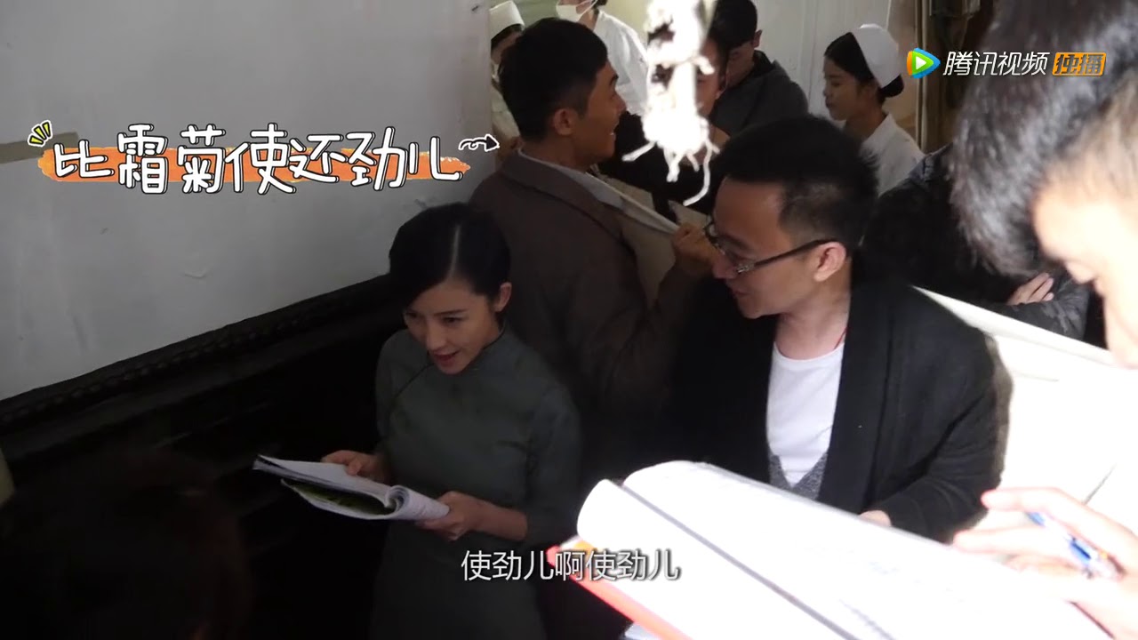 《红蔷薇》片场手记：毛林林被宝宝疯狂锤胸口？