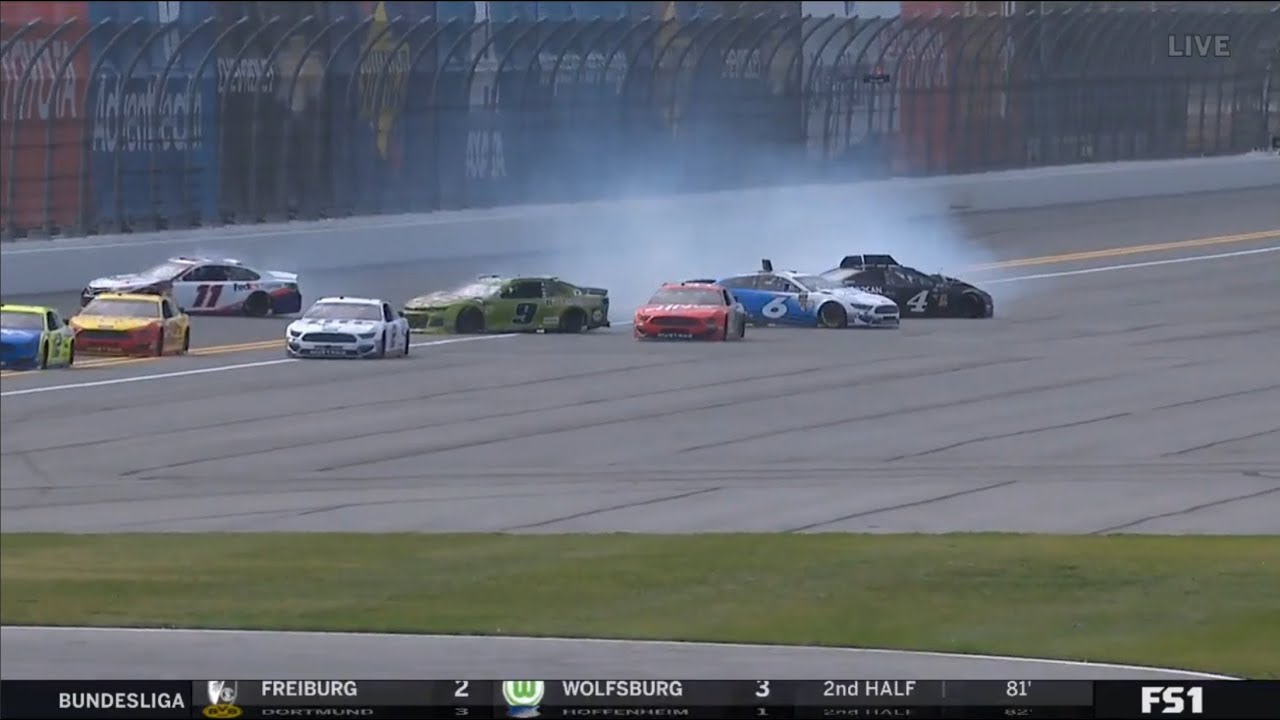 Monster Energy NASCAR Cup Series 2019. FP Clash Daytona International Speedway. Crash