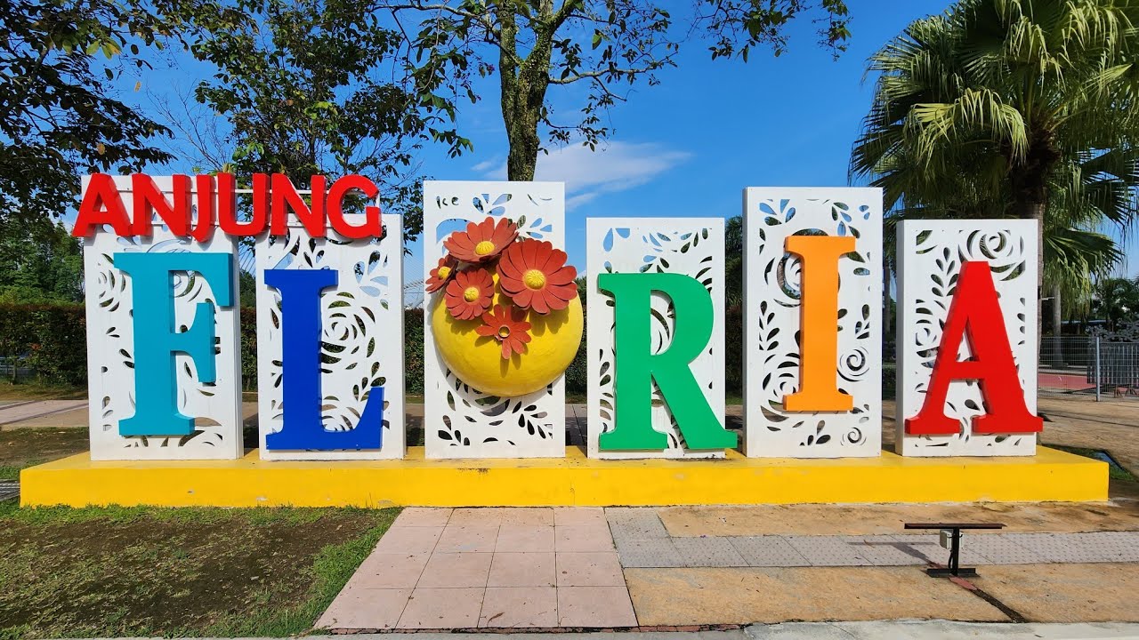Anjung Floria Park Walk Putrajaya with China - Malaysia Friendship Garden with Pantai Floria Beach
