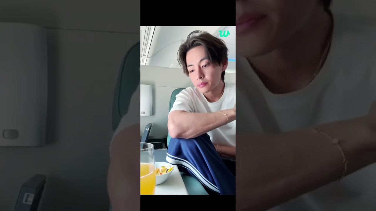 Taehyung live 🔴 wevers full ✈️ 23 10 2023Taehyung  V on Weverse Live Today (Eng Sub)  @B4Bts-cy1in