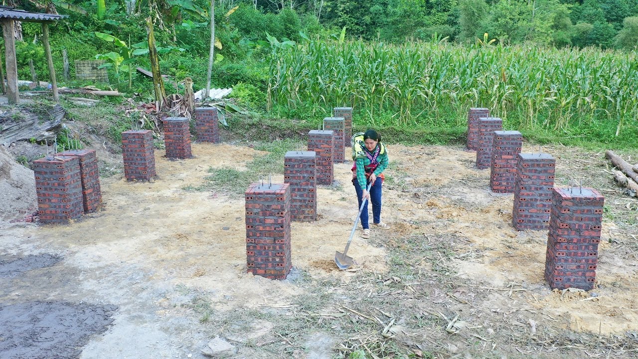 Lieu built a foundation system of red brick pillars for the new house - Free Life