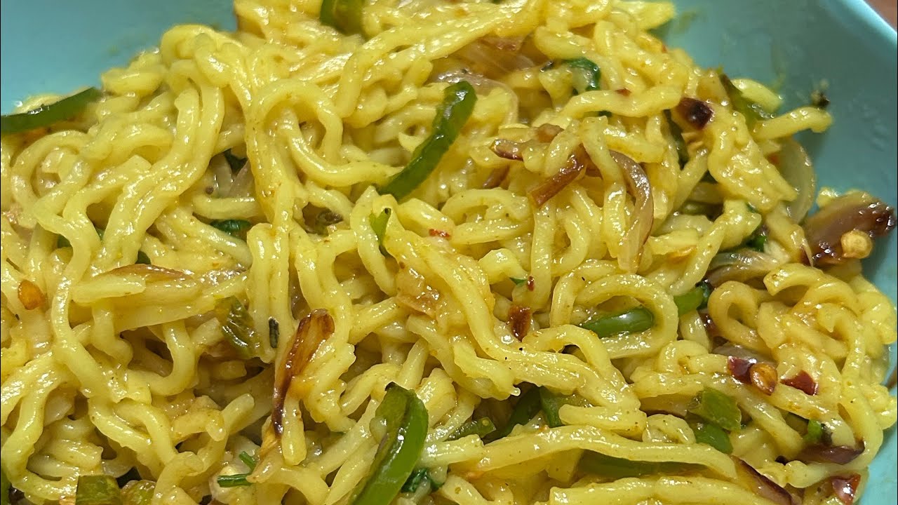 Chilli garlic maggi! Spicy🌶️🍝| Must try once 😋