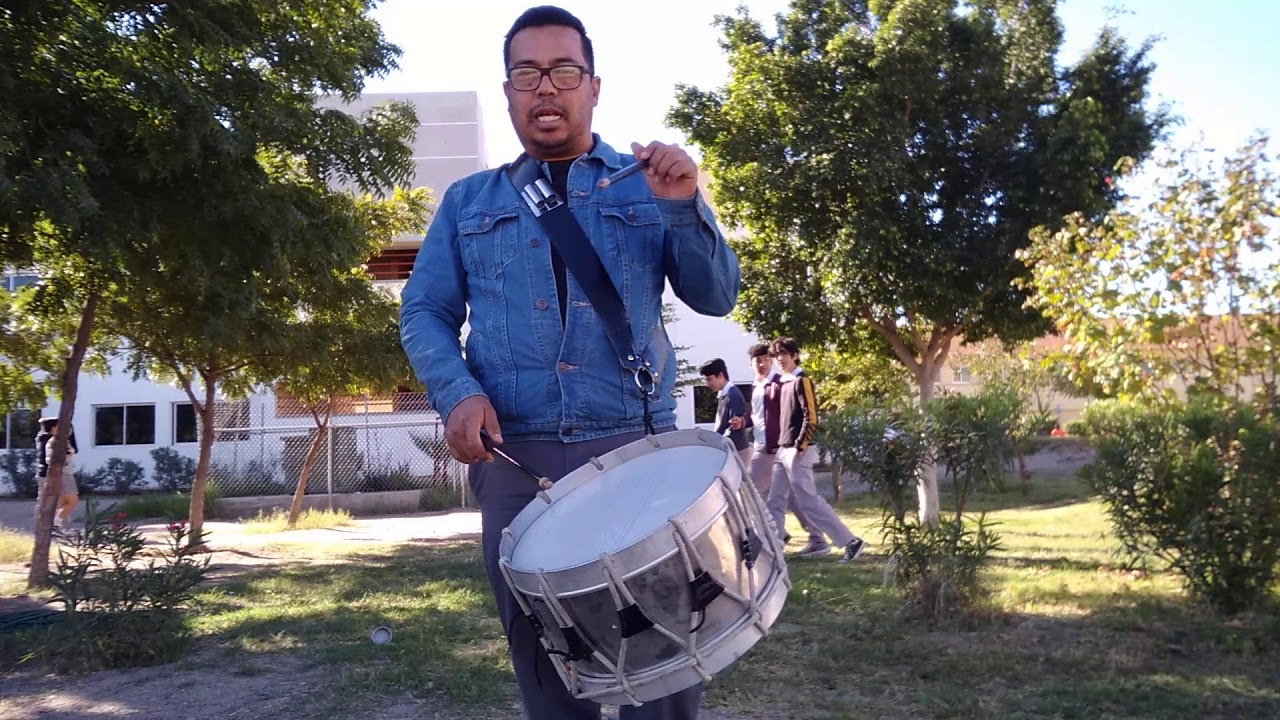 Banda de Guerra, la pastelera. Paso a paso.