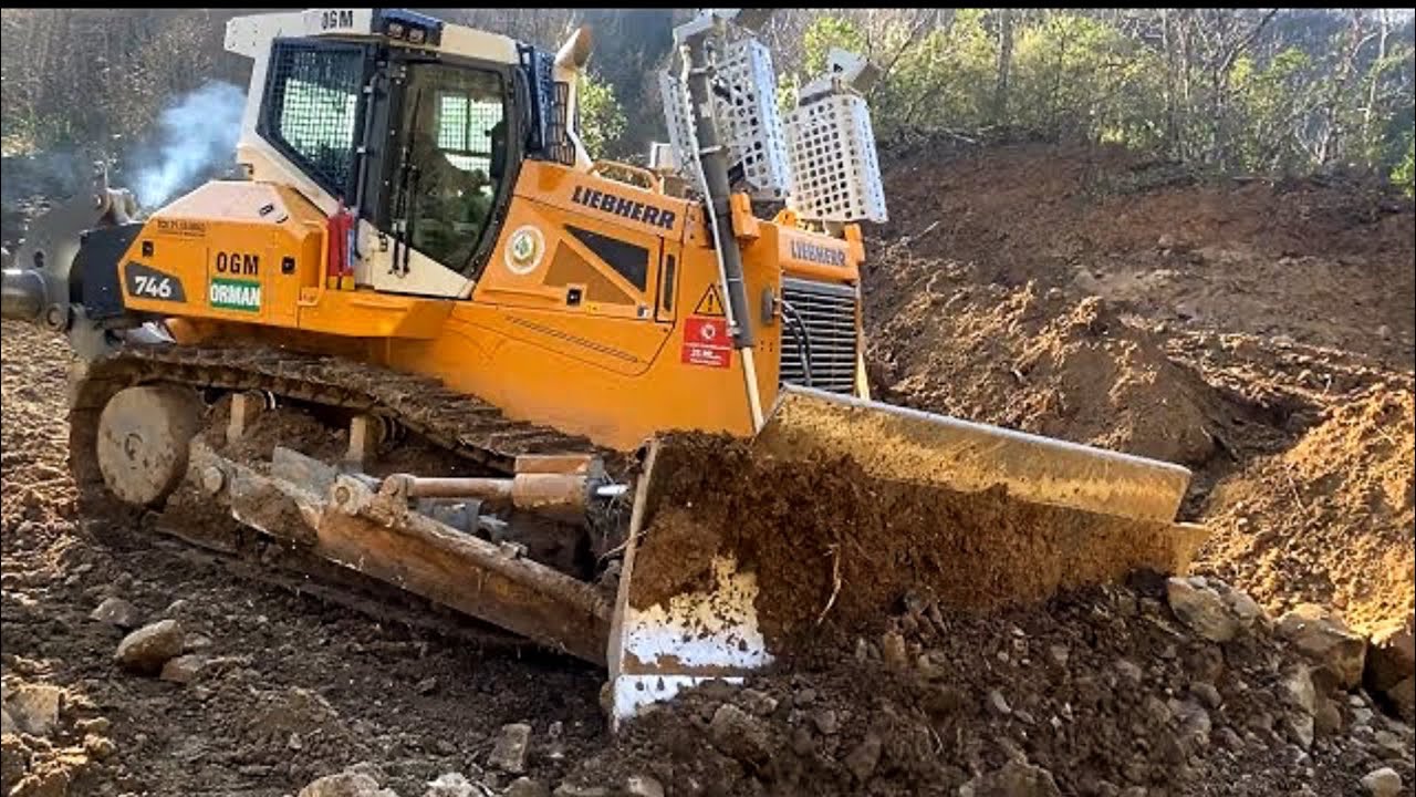 LİEBHERR 746 Dozer İle Viraj Genişletme 5