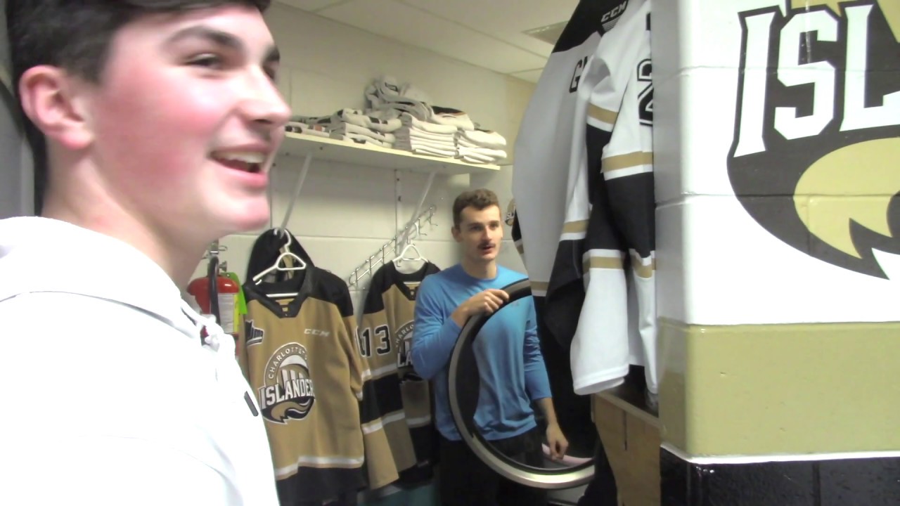 Jacob Goobie from The Charlottetown Islanders gives us a tour of the teams dressing room!