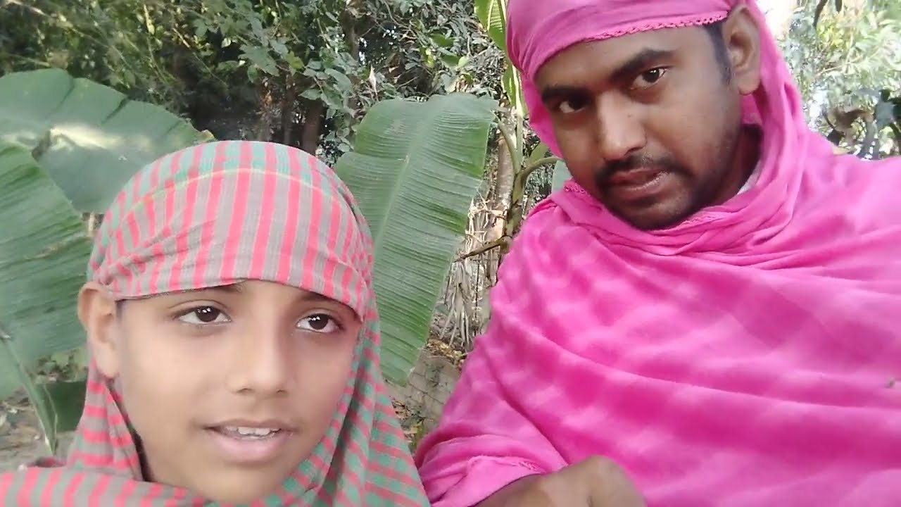ভিডিও বানানোর সময় সবার চেয়ে থাকে আমাদের দিকে / Everyone looks at us while making videos