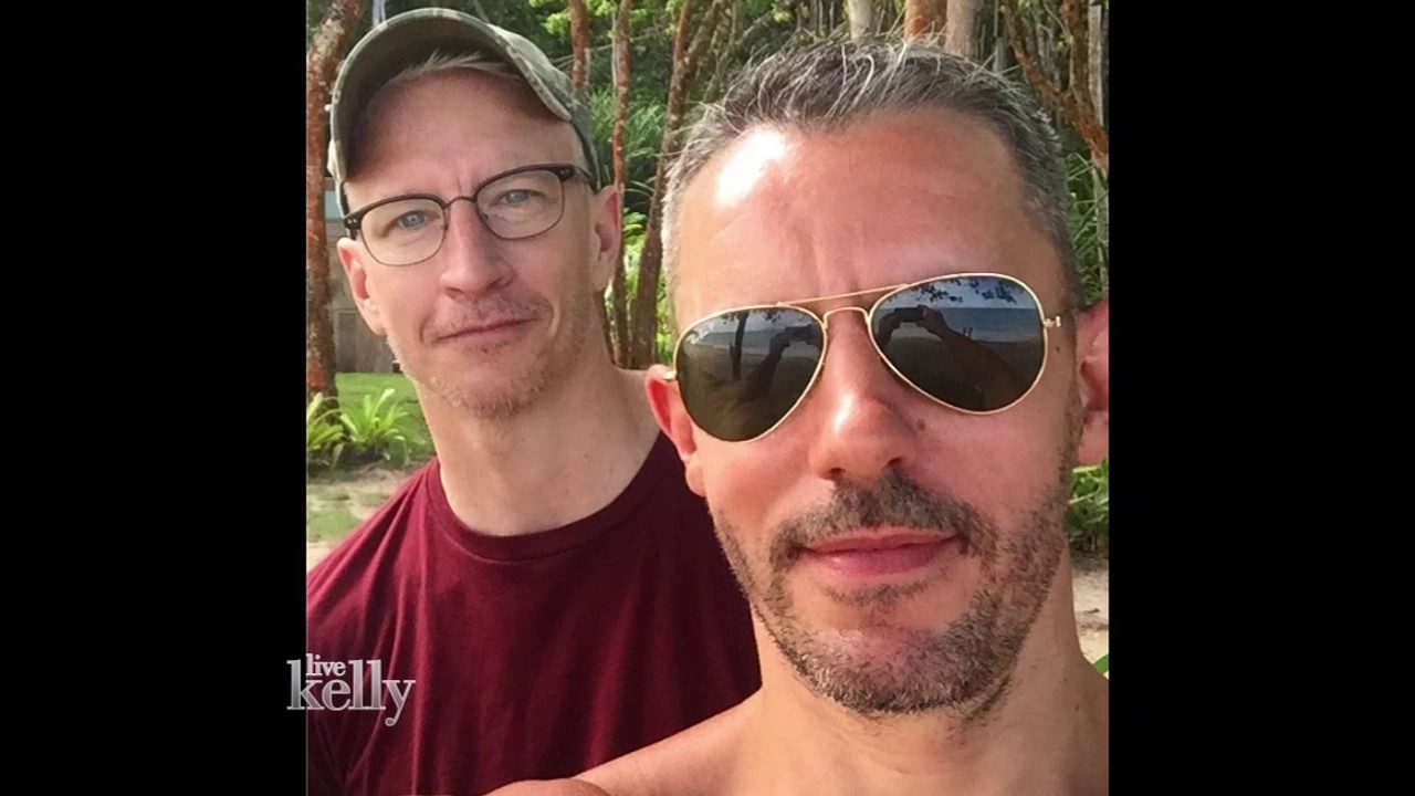 Anderson Cooper's Attempt to Grow a Beard