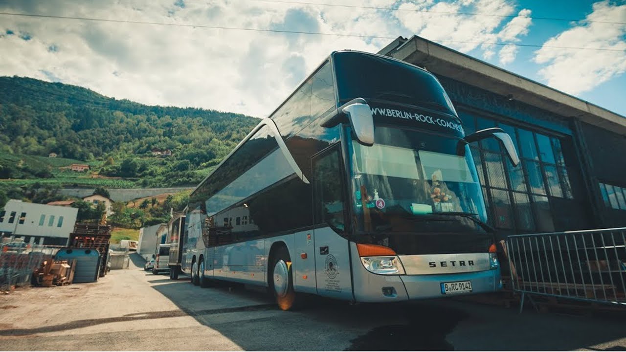 Mostrando o tour bus do SEPULTURA na Europa - ESTRADA