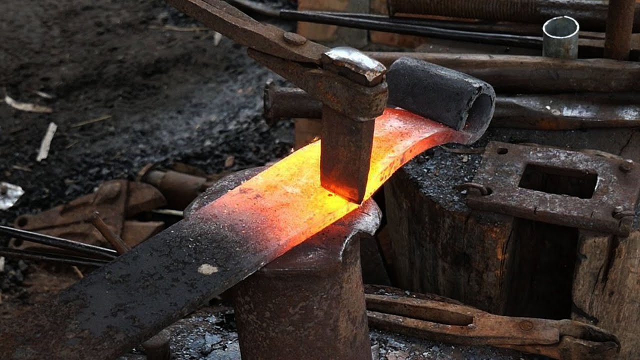 Axe Making ideas - Axe Making Blacksmith - Forging An Axe For Beginners